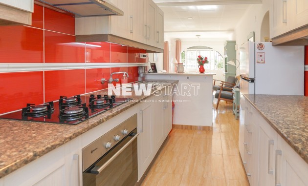 Resale - Detached - La Marina - Urb. La Marina