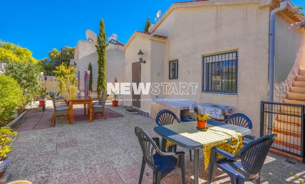 Resale - Detached - La Marina - Urb. La Marina