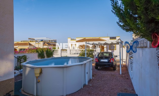 Återförsäljning - Quad - La Marina - Urb. La Marina