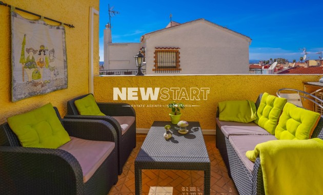 Resale - End Terrace Townhouse - La Marina - Urb. La Marina