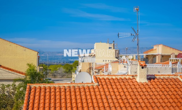 Resale - End Terrace Townhouse - La Marina - Urb. La Marina