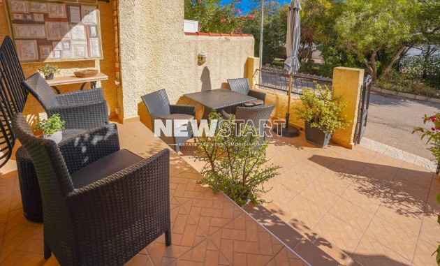 Resale - End Terrace Townhouse - La Marina - Urb. La Marina