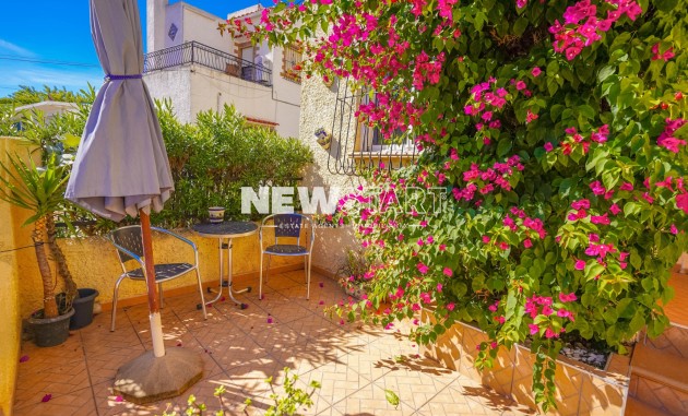 Resale - End Terrace Townhouse - La Marina - Urb. La Marina
