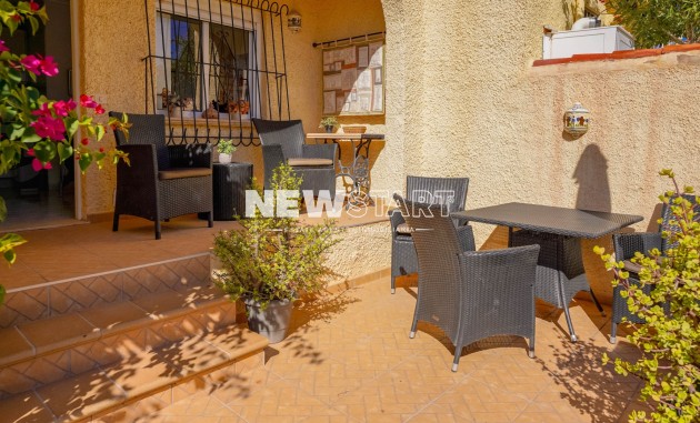 Resale - End Terrace Townhouse - La Marina - Urb. La Marina