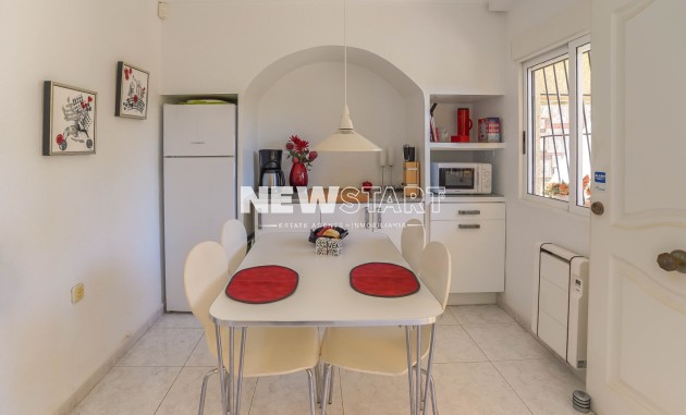 Resale - End Terrace Townhouse - La Marina - Urb. La Marina