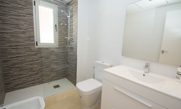 Obra nueva - Apartamento - Res. Las Filipinas