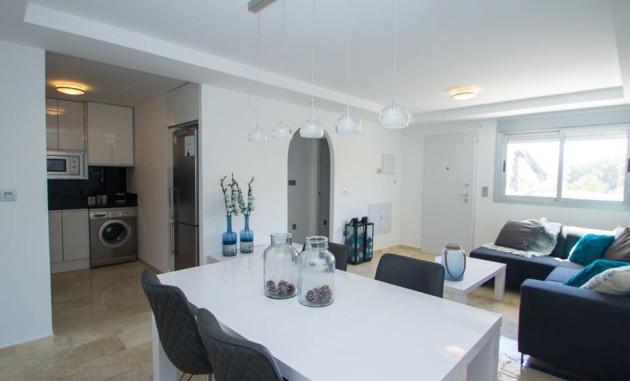 Obra nueva - Apartamento - Res. Las Filipinas