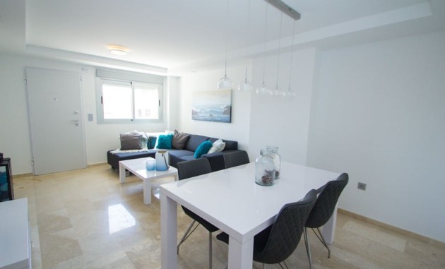 Obra nueva - Apartamento - Res. Las Filipinas