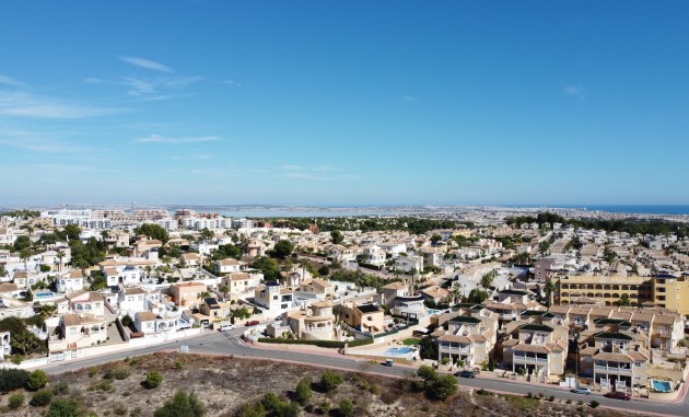 Obra nueva - Apartamento - Res. Las Filipinas