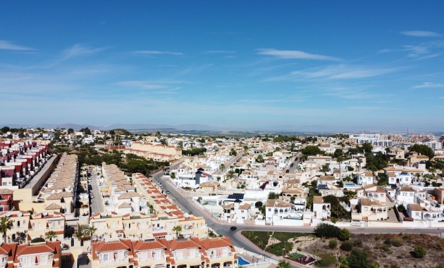 Obra nueva - Apartamento - Res. Las Filipinas
