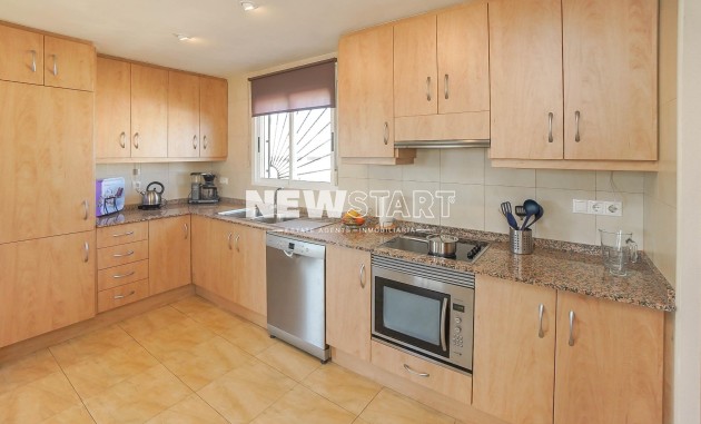 Resale - Villa - La Marina - Urb. El Oasis