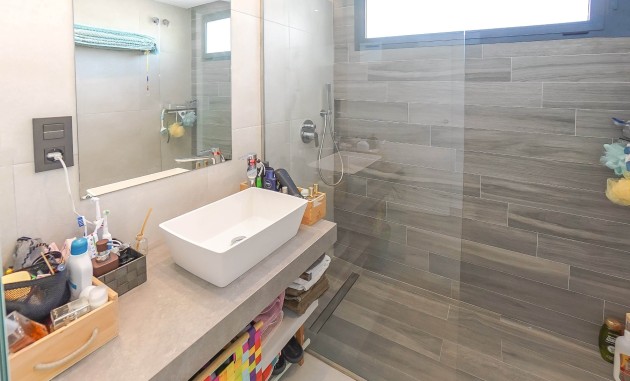Resale - Apartment - Guardamar del Segura - El Raso