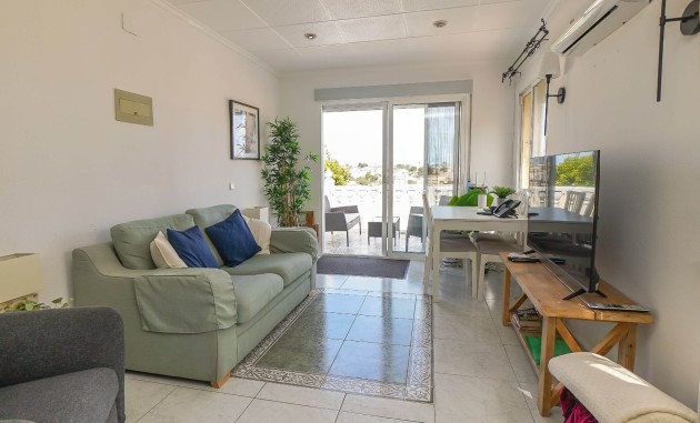 Resale - Independent Villa - La Marina - Urb. La Marina