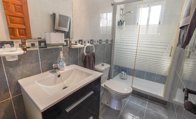 Resale - Independent Villa - La Marina - Urb. La Marina