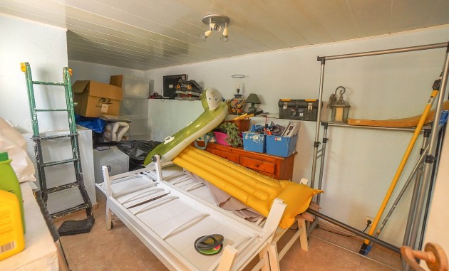 Resale - Independent Villa - La Marina - Urb. La Marina