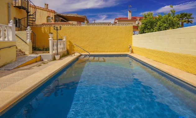 Resale - Independent Villa - La Marina - Urb. La Marina