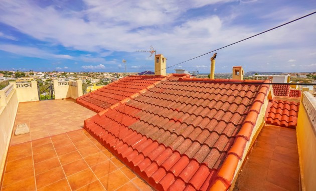 Resale - Independent Villa - La Marina - Urb. La Marina