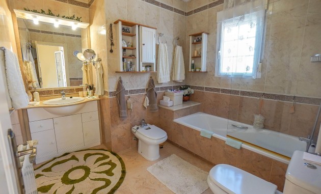 Resale - Detached Villa - La Marina - Urb. La Marina