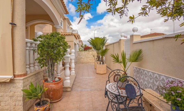 Resale - Detached Villa - La Marina - Urb. La Marina