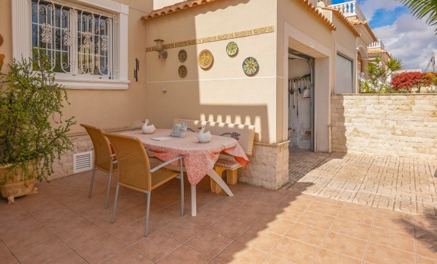 Resale - Detached Villa - La Marina - Urb. La Marina