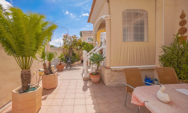 Resale - Detached Villa - La Marina - Urb. La Marina