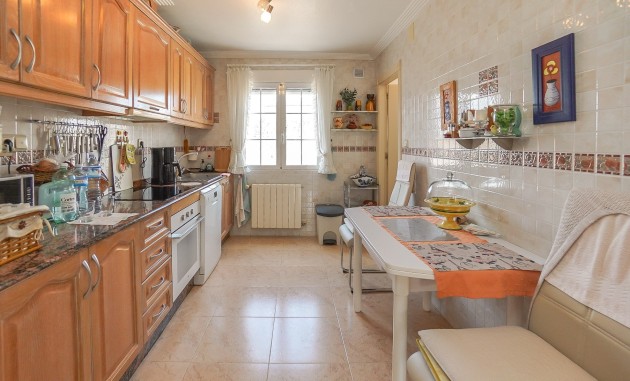 Resale - Detached Villa - La Marina - Urb. La Marina