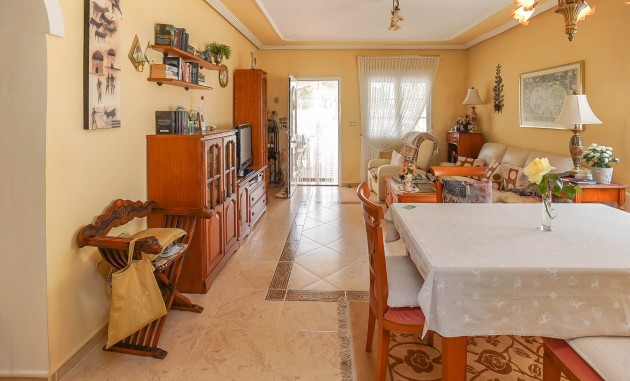 Resale - Detached Villa - La Marina - Urb. La Marina