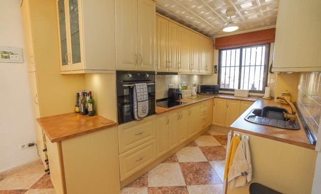 Resale - Detached Villa - La Marina - Urb. La Marina