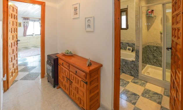 Resale - Detached Villa - La Marina - Urb. La Marina