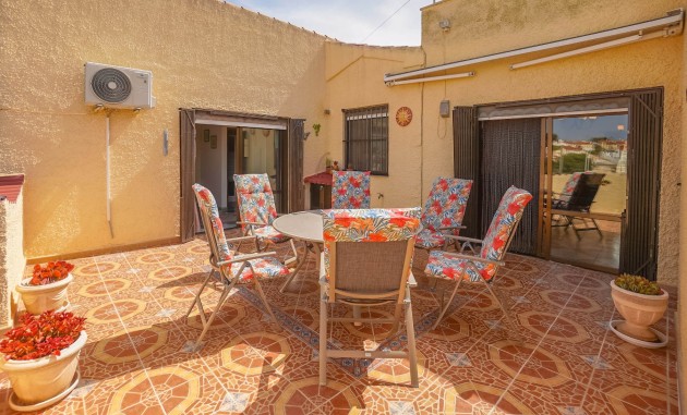 Resale - Detached Villa - La Marina - Urb. La Marina