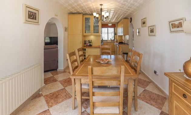 Resale - Detached Villa - La Marina - Urb. La Marina