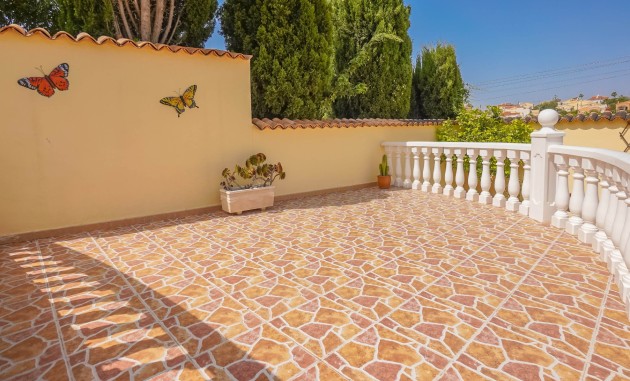 Resale - Detached Villa - La Marina - Urb. La Marina