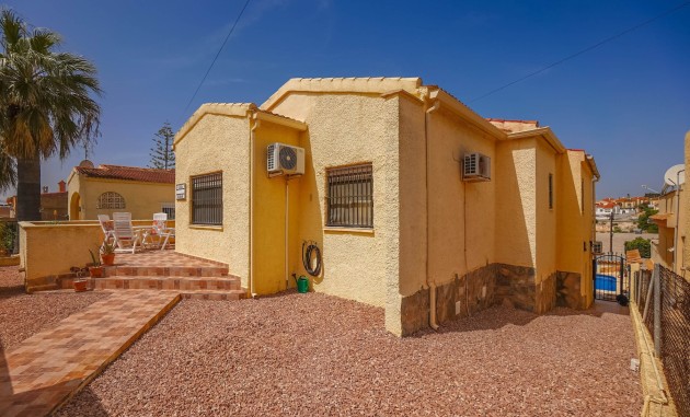 Resale - Detached Villa - La Marina - Urb. La Marina
