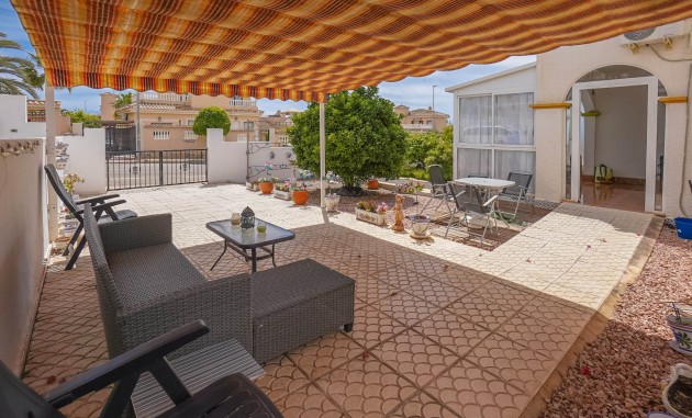 Återförsäljning - Fyrdubbel - La Marina - Urb. La Marina