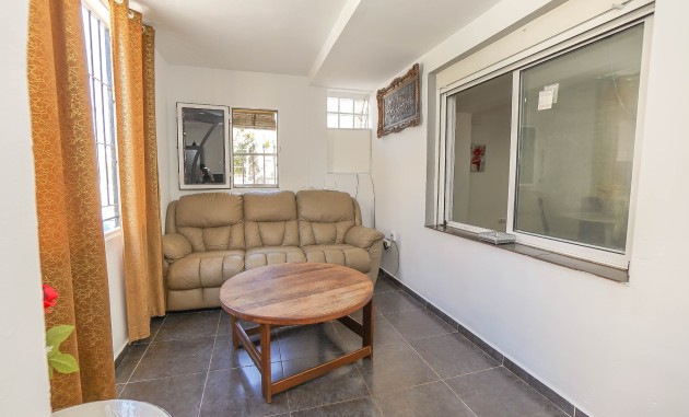 Resale - Townhouse - La Marina - Urb. La Marina
