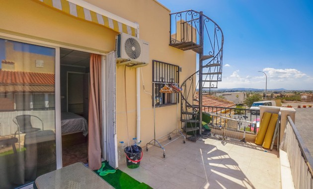 Resale - Townhouse - La Marina - Urb. La Marina