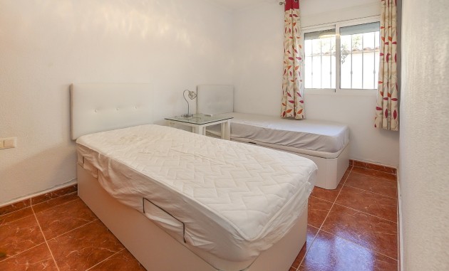 Resale - Detached Villa - La Marina - Urb. La Marina