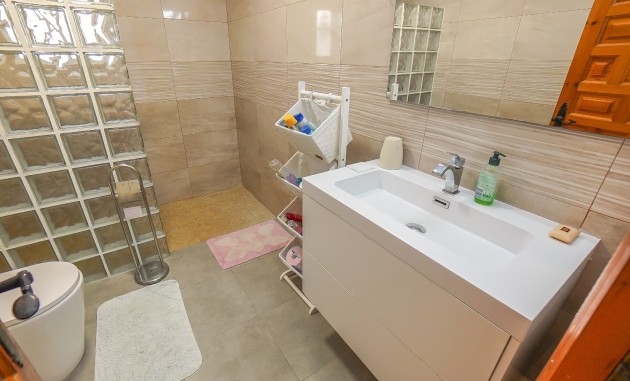 Resale - Detached Villa - La Marina - Urb. La Marina