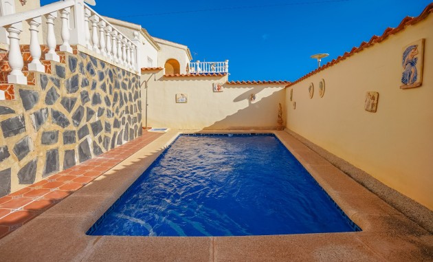 Resale - Detached Villa - La Marina - Urb. La Marina
