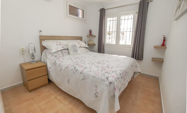 Resale - Detached Villa - La Marina - Urb. La Marina