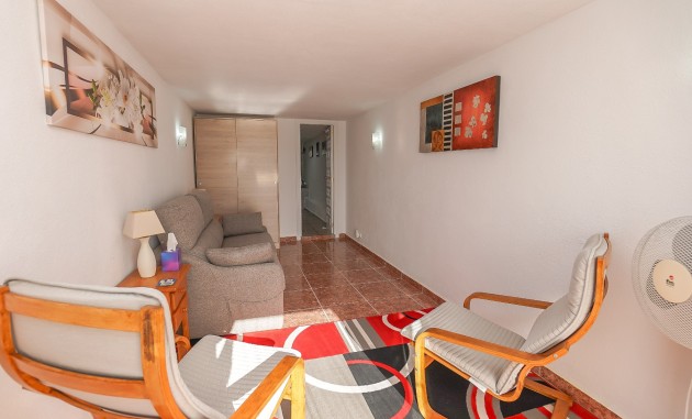 Resale - Detached Villa - La Marina - Urb. La Marina