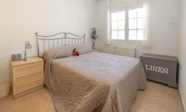Resale - Detached Villa - La Marina - Urb. La Marina