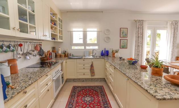Resale - Detached Villa - La Marina - Urb. La Marina