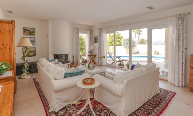 Resale - Detached Villa - La Marina - Urb. La Marina