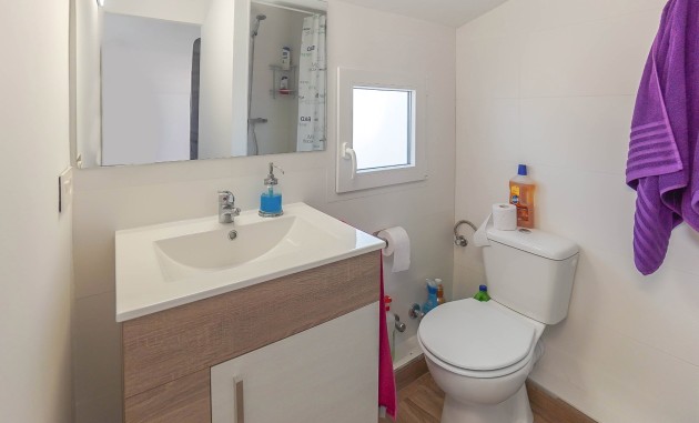 Resale - Detached Villa - La Marina - Urb. El Oasis