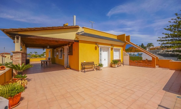 Resale - Detached Villa - La Marina - Urb. El Oasis