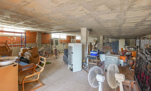 Resale - Detached Villa - La Marina - Urb. El Oasis