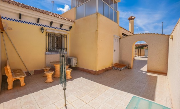 Wiederverkauf - Freistehende Villa - La Marina - Urb. La Marina