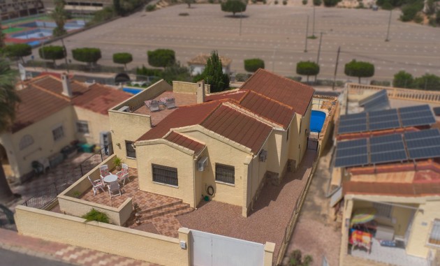 Resale - Detached Villa - La Marina - Urb. La Marina
