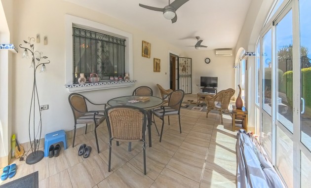 Wiederverkauf - Freistehende Villa - La Marina - Urb. La Marina